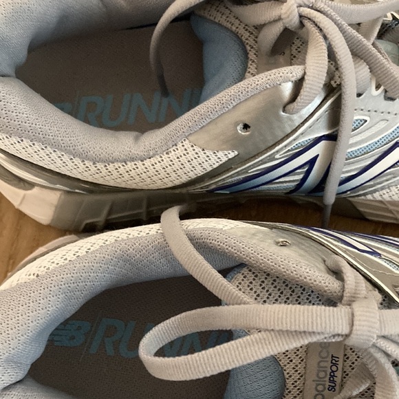 Running shoes new balance size 101/2 - Picture 2 of 12